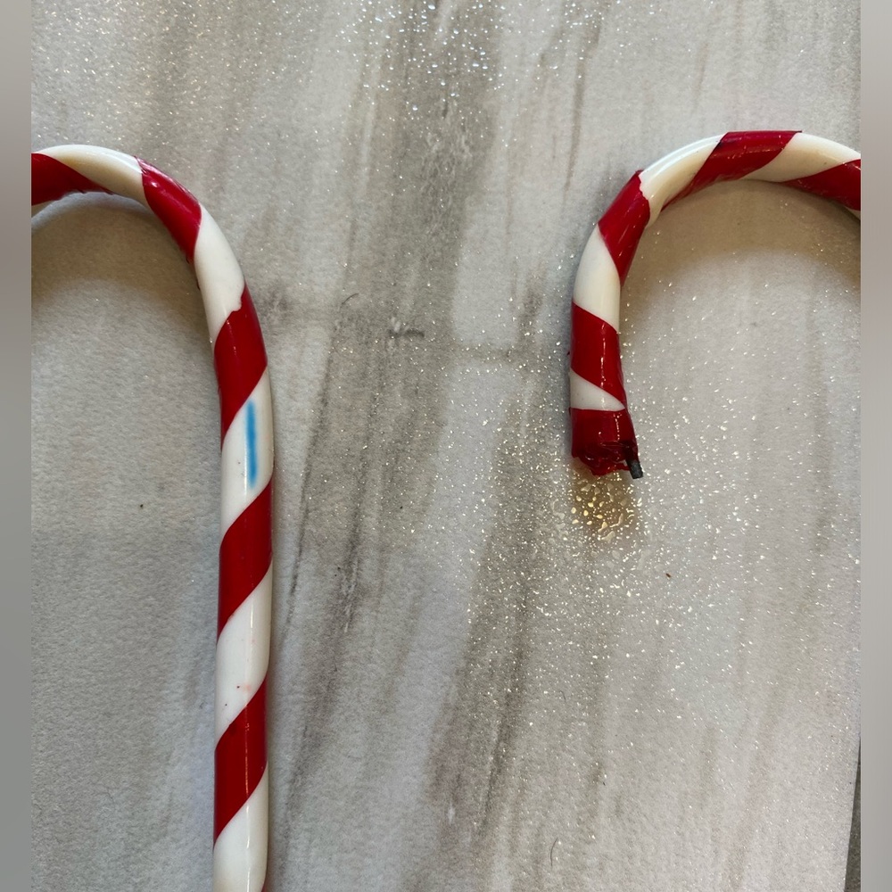 Bundle of 11 Plastic Vintage Candy Canes for Christmas Tree, Wreaths or Garland - Picture 6 of 8